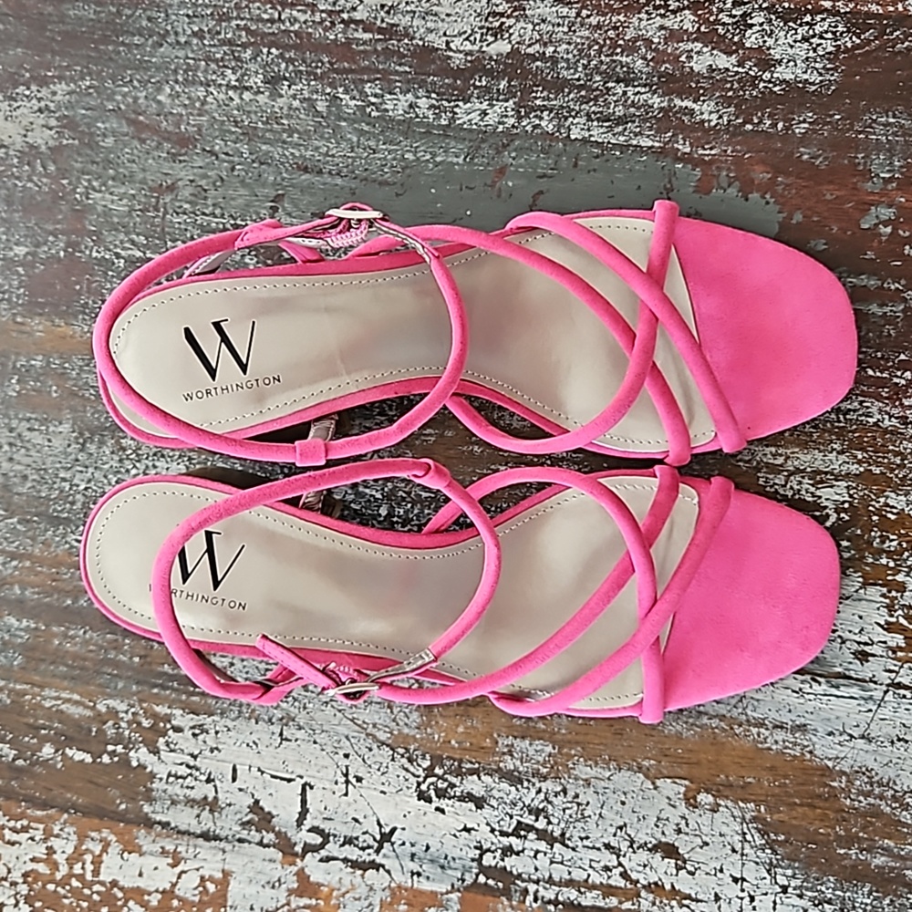 New Pink sandals 👡 - Picture 3 of 10